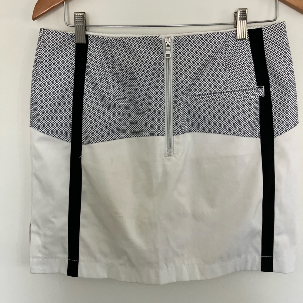 Annika by Cutter & Buck skirt size 6 . Black/white, lined
